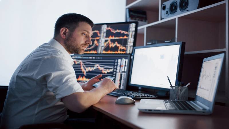 How Asian Stock Market Traders Are Building Faster, More Reliable Data Pipelines